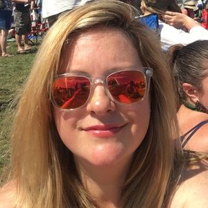 Meet your Posher, Courtney